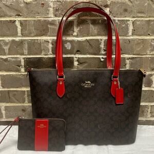 Coach Signature Gallery Tote & Wristlet Set Dark Brown Red Strap Canvas Purse